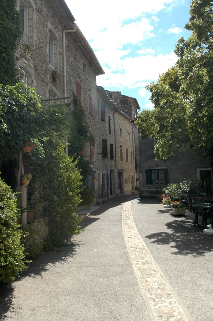 Avenue Jacques Bernard